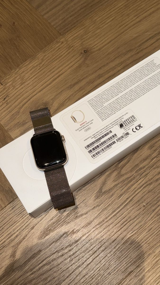 Apple Smartwatch: Apple Watch Series 6 Gold, 40mm – Usato da Thun venduto da sabcar 1
