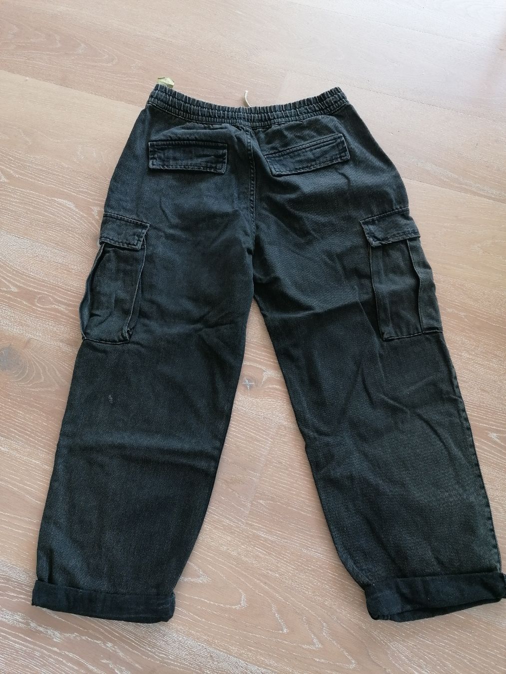 Pull&Bear Jeans: Pull&Bear Cargo-Hose, dunkles Grau, Grösse M, Top Zustand – Nuovo (secondo la descrizione) da Lugano venduto da fab_h5r2 1