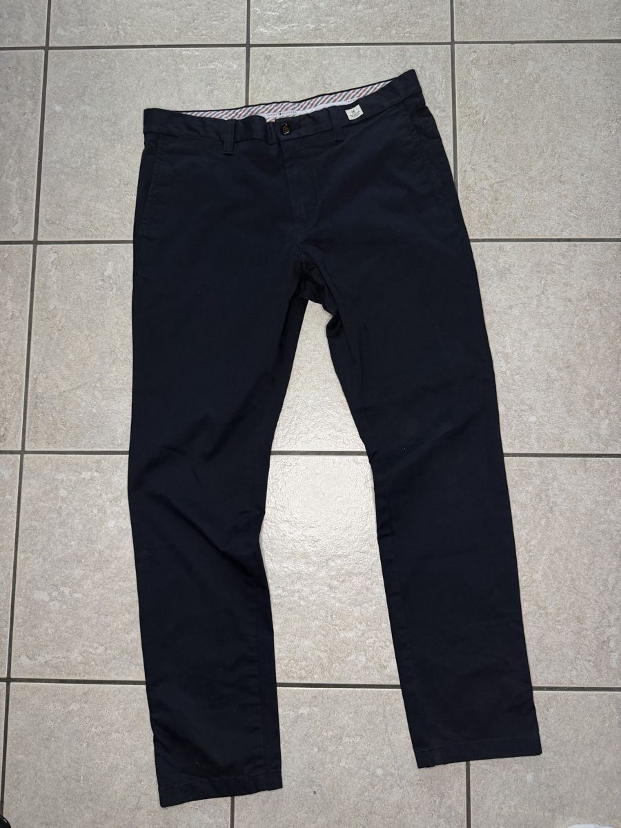 Tommy Hilfiger Pantaloni: Tommy Hilfiger Chinos dunkelblau  – Nuovo (secondo la descrizione) da Kreuzlingen venduto da Vadimem 1