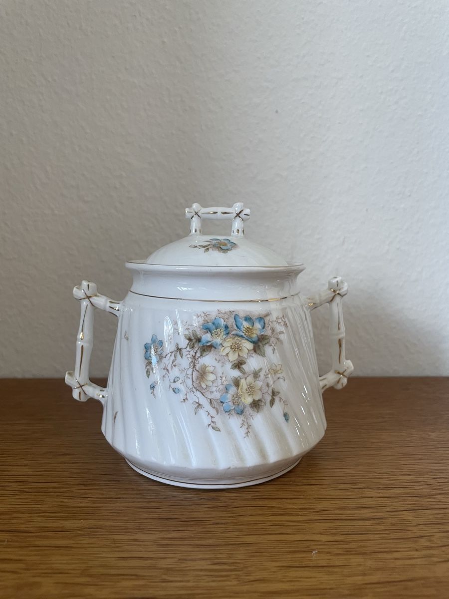 Zuccheriere: Vintage Zuckerdose mit Deckel, Blumendesign – Usato da Dietlikon venduto da VintageStudioZurich