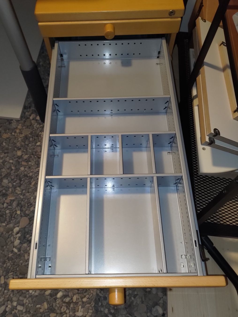 Hülsta Banconi: Hülsta Rollcontainer, 3 Schubladen, 34 x 55 x 80 cm – Usato da Basel venduto da sv_v5qb 2