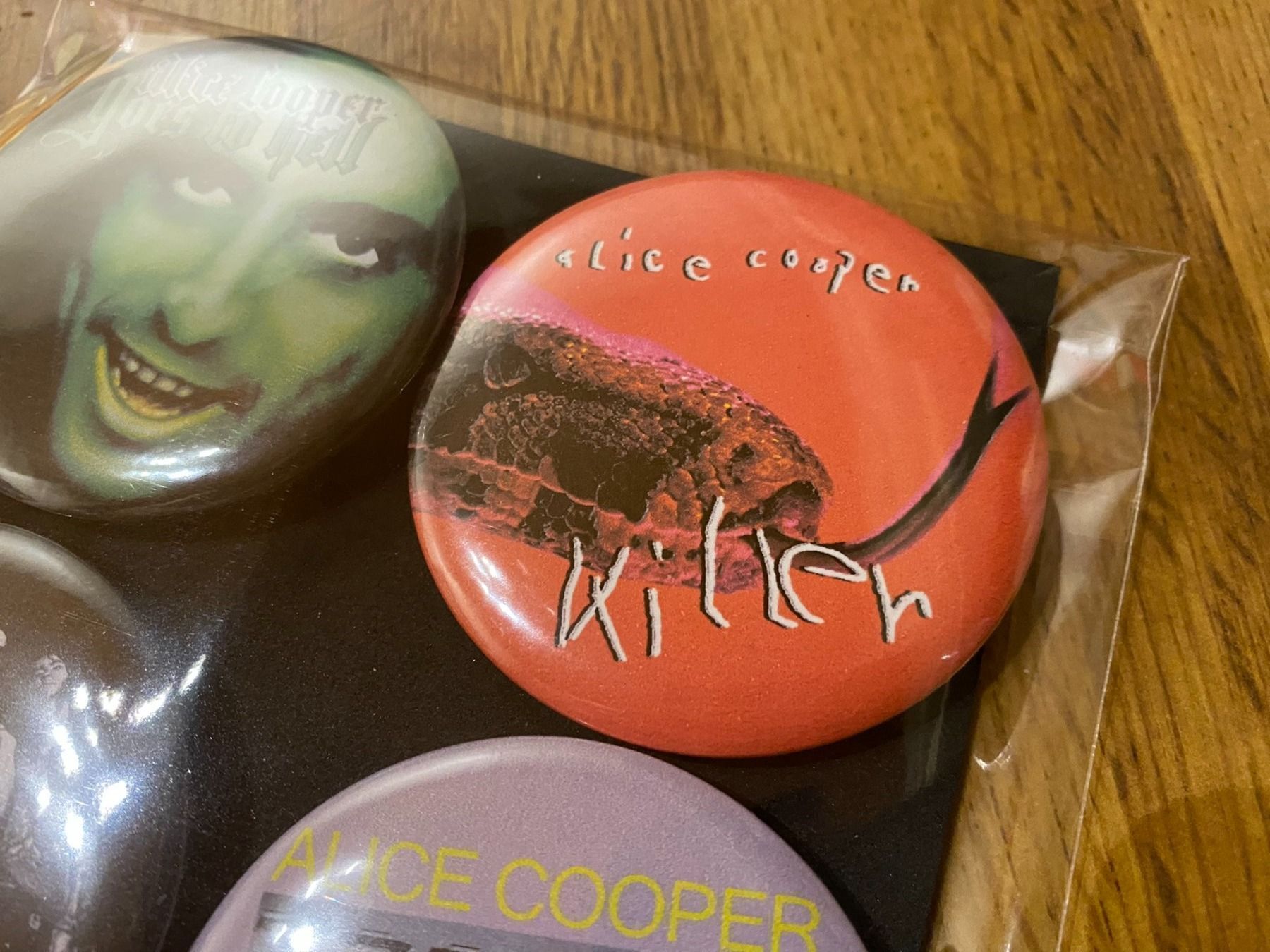 Placchette & Badge: Alice Cooper Ansteck Badges! – Nuovo (secondo la descrizione) da Basel venduto da VinylLover68 5