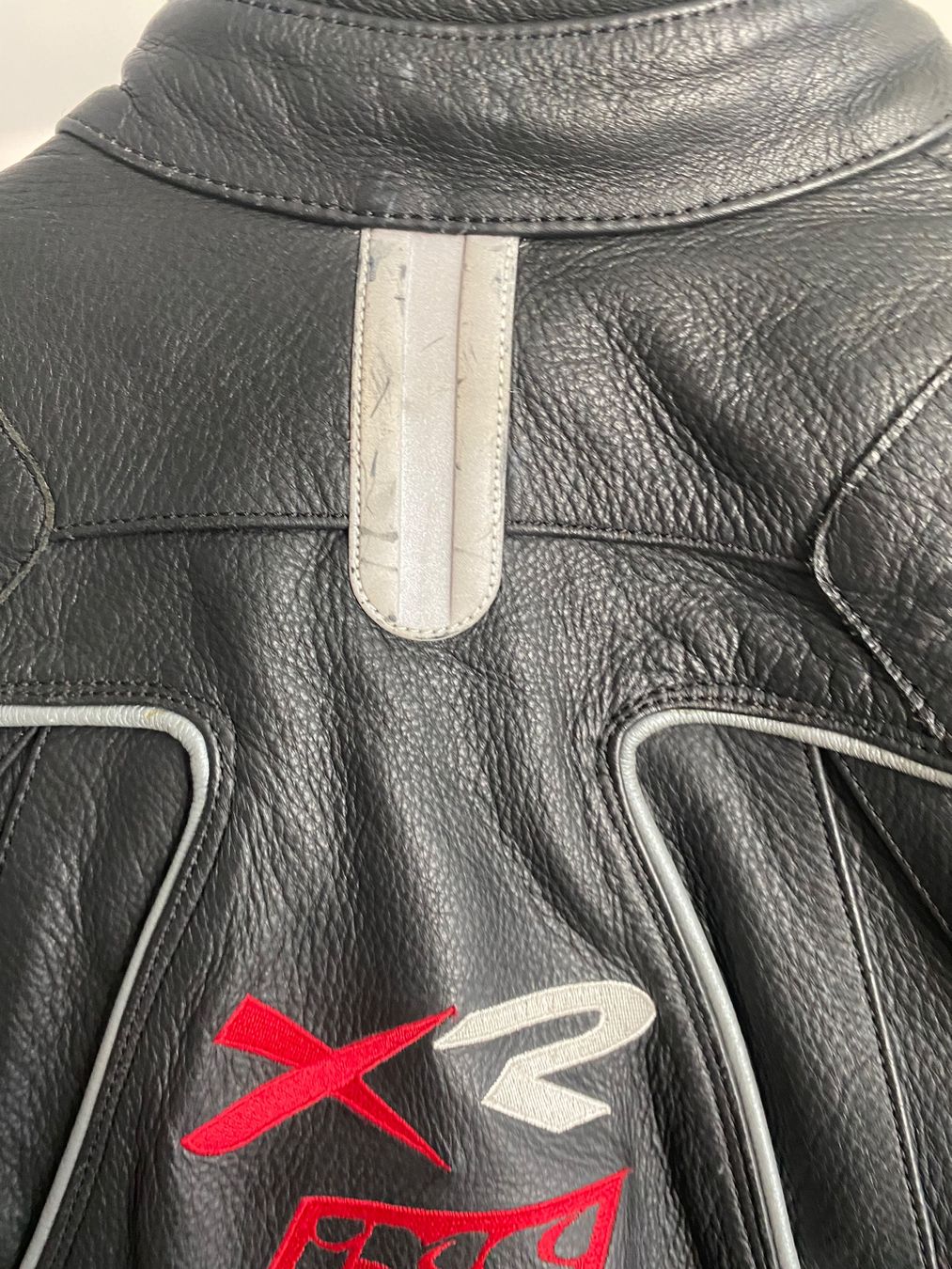 IXS Giacche: IXS Motorrad Lederjacke – Usato da St. Gallen venduto da flo_dpy9 2