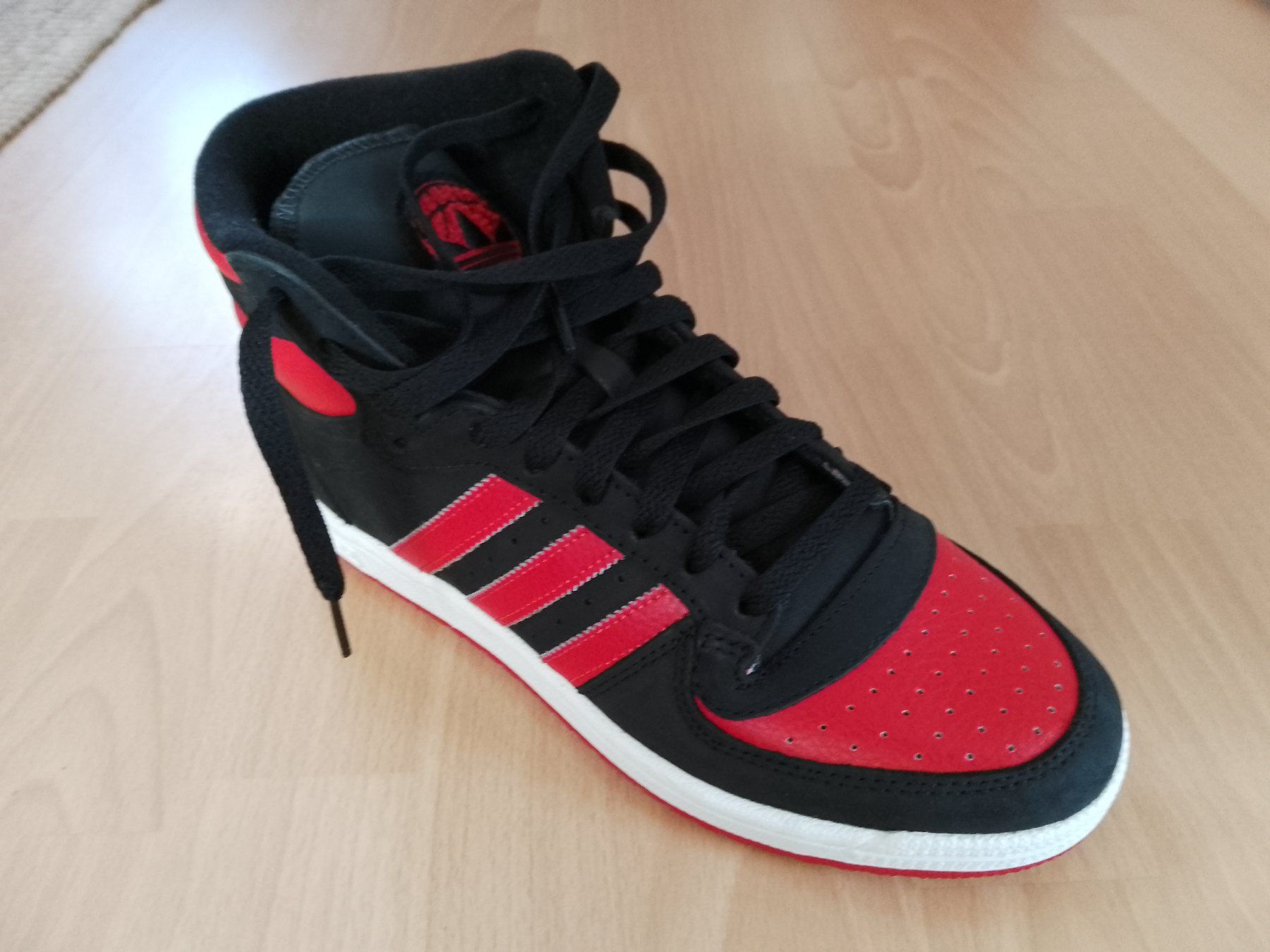 Adidas Scarpe da uomo: Baskets Adidas  - NEUF! _ Taille 42 2/3 – Nuovo e nell'imballaggio originale da Dombresson venduto da sev_bsb8 2