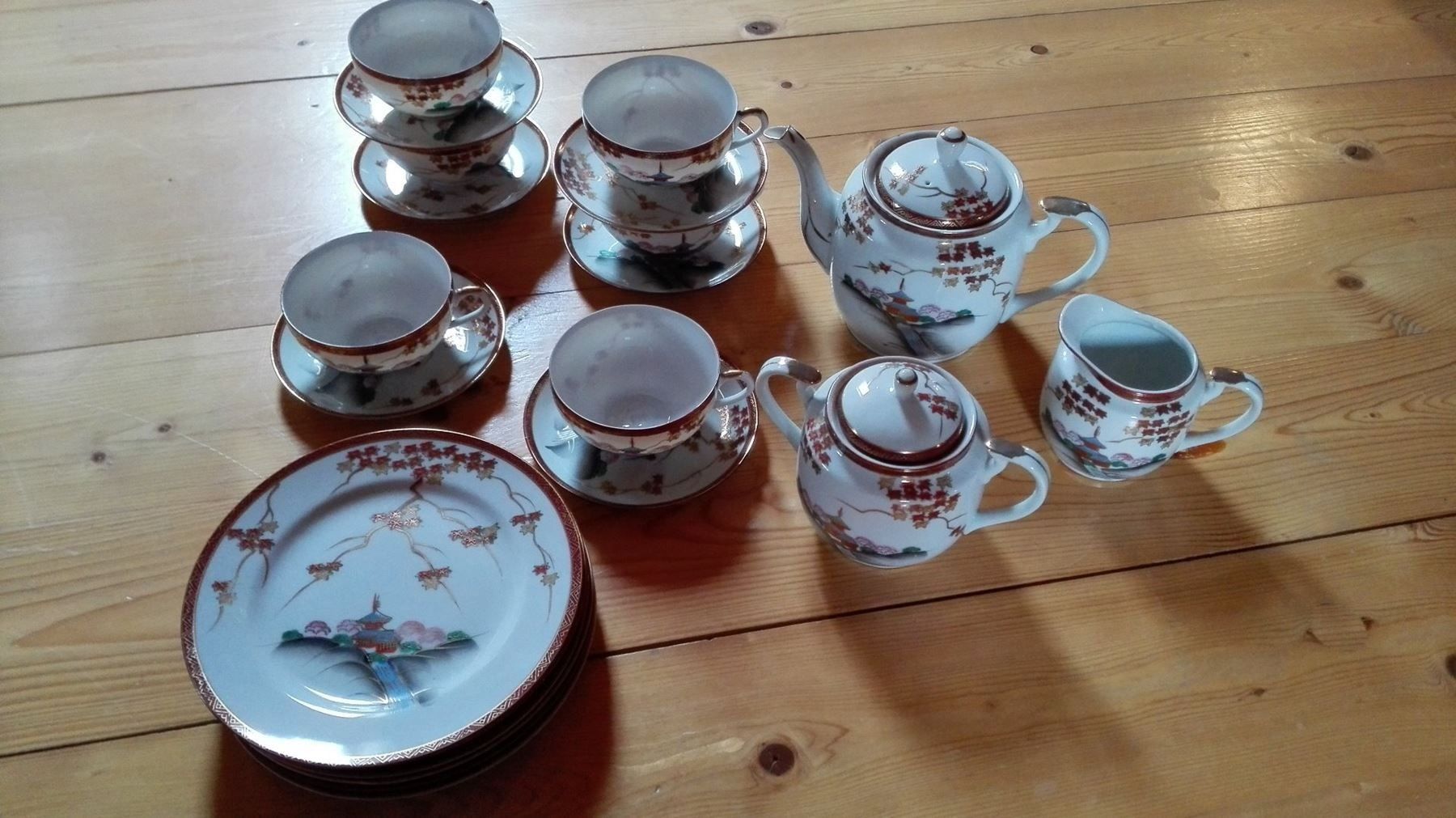 Set di piatti: Japanischer Teeservice 6teilig – Usato da Grub AR venduto da Togapanja 1