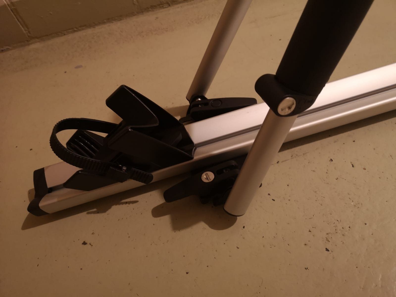 Atera Portapacchi: Fahrradträger Atera Giro AF – Nuovo (secondo la descrizione) da Rothrist venduto da GIWALD 1