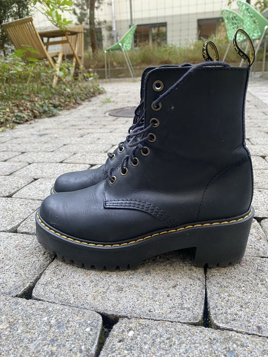 Damenschuhe: Dr. Martens Plateau Boots – Gebraucht aus Zürich von marionannina 1