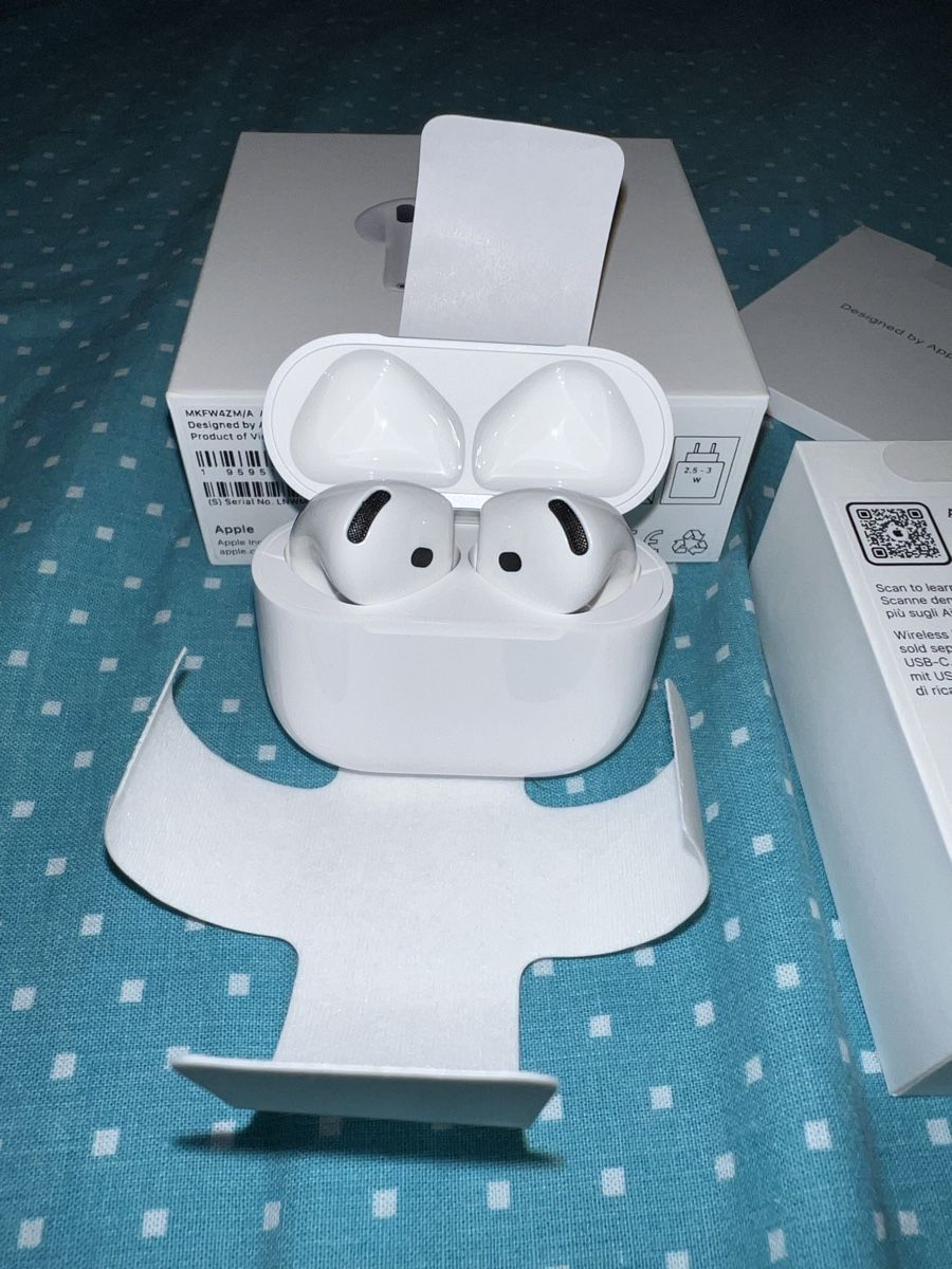 Apple Kopfhörer: AirPods 5 ANC – Neu und originalverpackt aus Lausanne von luciano_RIC1 1