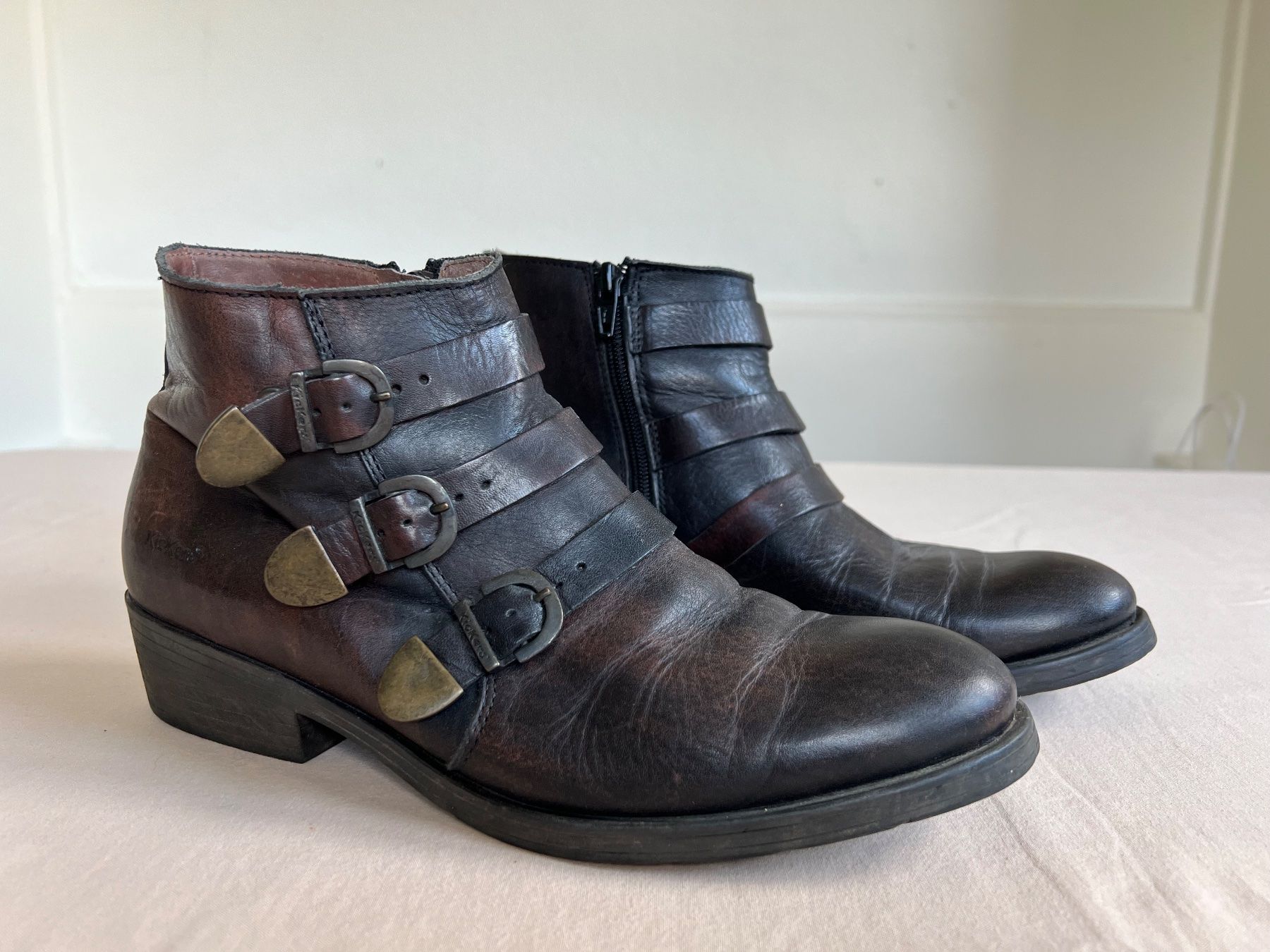 Kickers Scarpe da donna: Damenstiefeletten von Kickers Gr. 39 – Usato da Zürich venduto da rotersand09