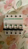 Disjoncteur Schneider Electric IC60N C10A - Bon état