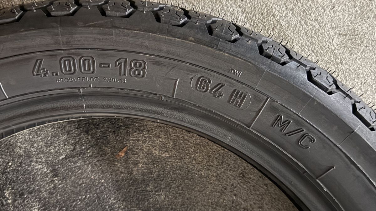 Pneumatici & Ruote complete: Neue Motorradreifen – Usato da Liestal venduto da kus_n25b 2