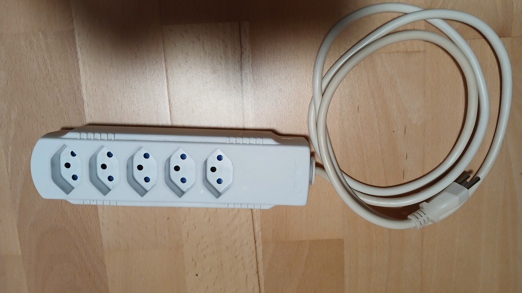 Spine: Steckerleiste 5 Fach – Usato da hinwil venduto da tho_j6kz
