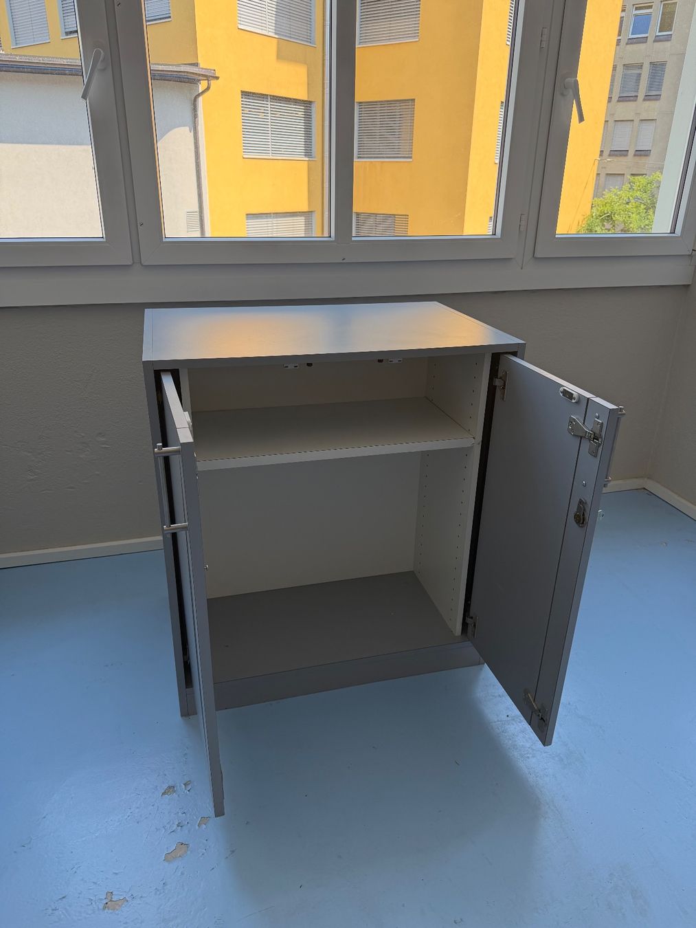Armadi: Metall Büroschrank Grau – Usato da Zürich venduto da mar_hs6l 2