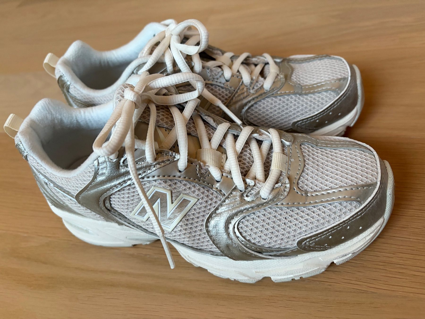 New Balance Scarpe da uomo: New Balance 530 neuwertig – Nuovo (secondo la descrizione) da Adetswil venduto da zog_gyf6 1