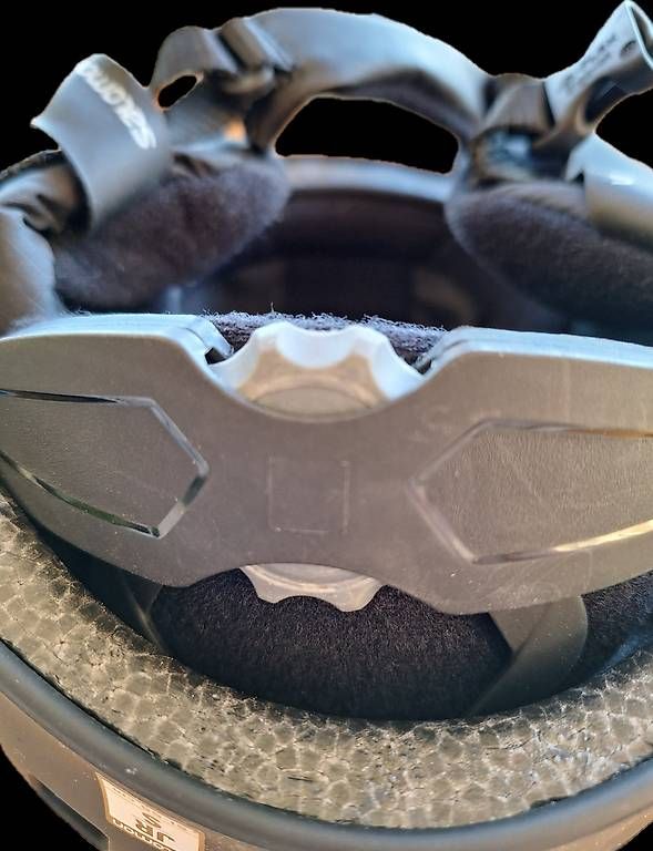 Caschi: Casque de ski – Usato da Châtelaine venduto da AntonioGomezResale 4