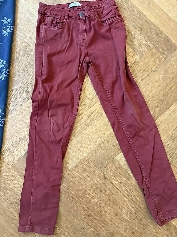 Lotti & Set di vestiti: Mädchen Kleiderpaket, Grösse 146/152 Herbst – Usato da Basel venduto da caroleamshoppen 3