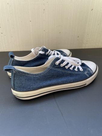 Baskets en jeans bleues, pointure 41, style converse