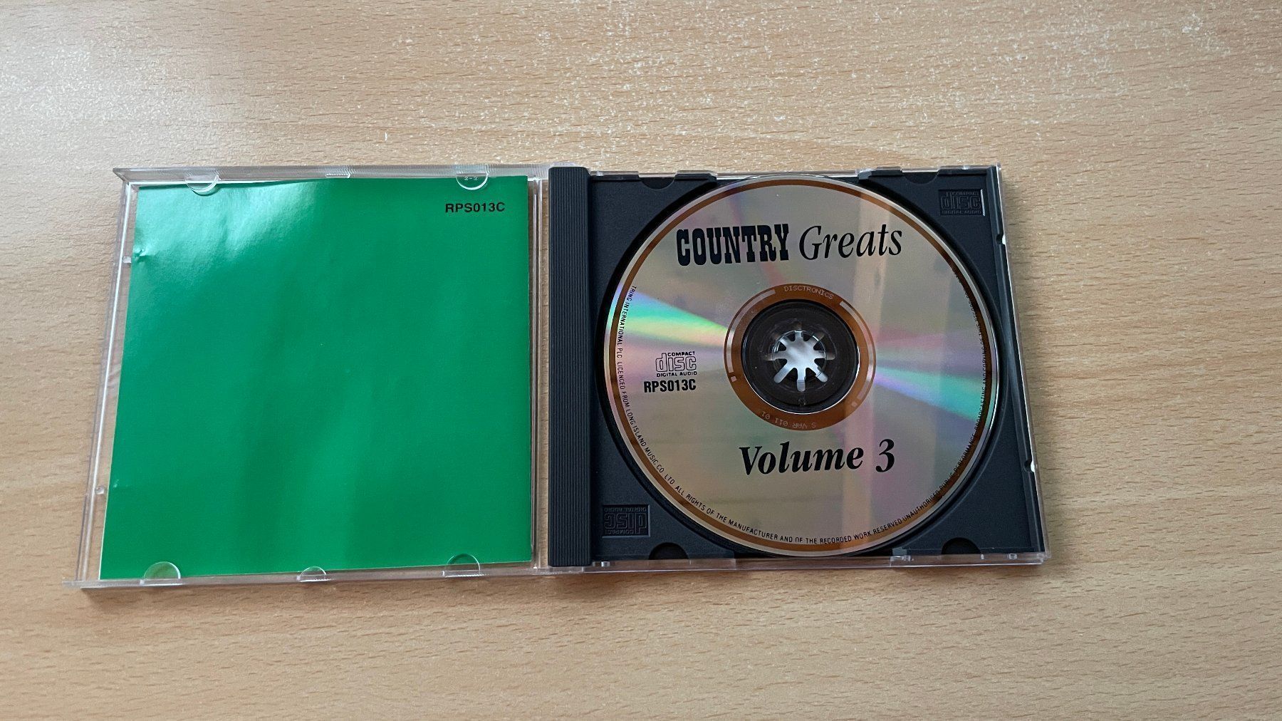 CD: Country Greats - Disc Three - ok – Usato da Glattfelden venduto da cybermaxx 2