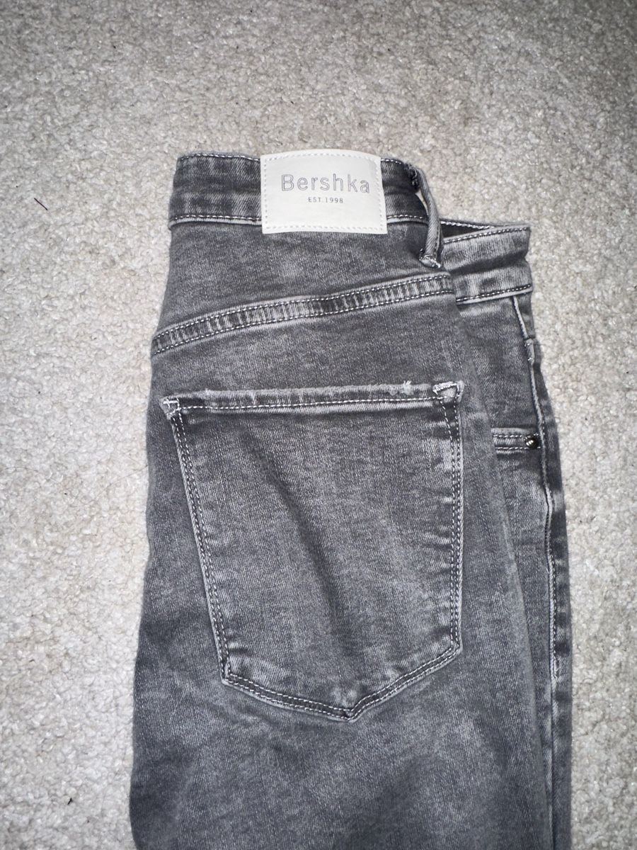 Bershka Jeans: Jeans Bershka | 38 | grau – Nuovo (secondo la descrizione) da Spreitenbach venduto da Sujrkwxl 3