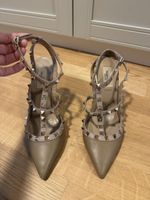 Valentino Garavani Rockstud Pumps High Heels