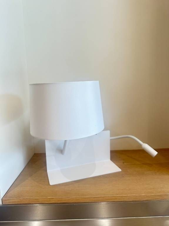Lampes: Applique avec lecteur LED gauche – D'occasion à Haute-Nendaz par fre_swn9 1