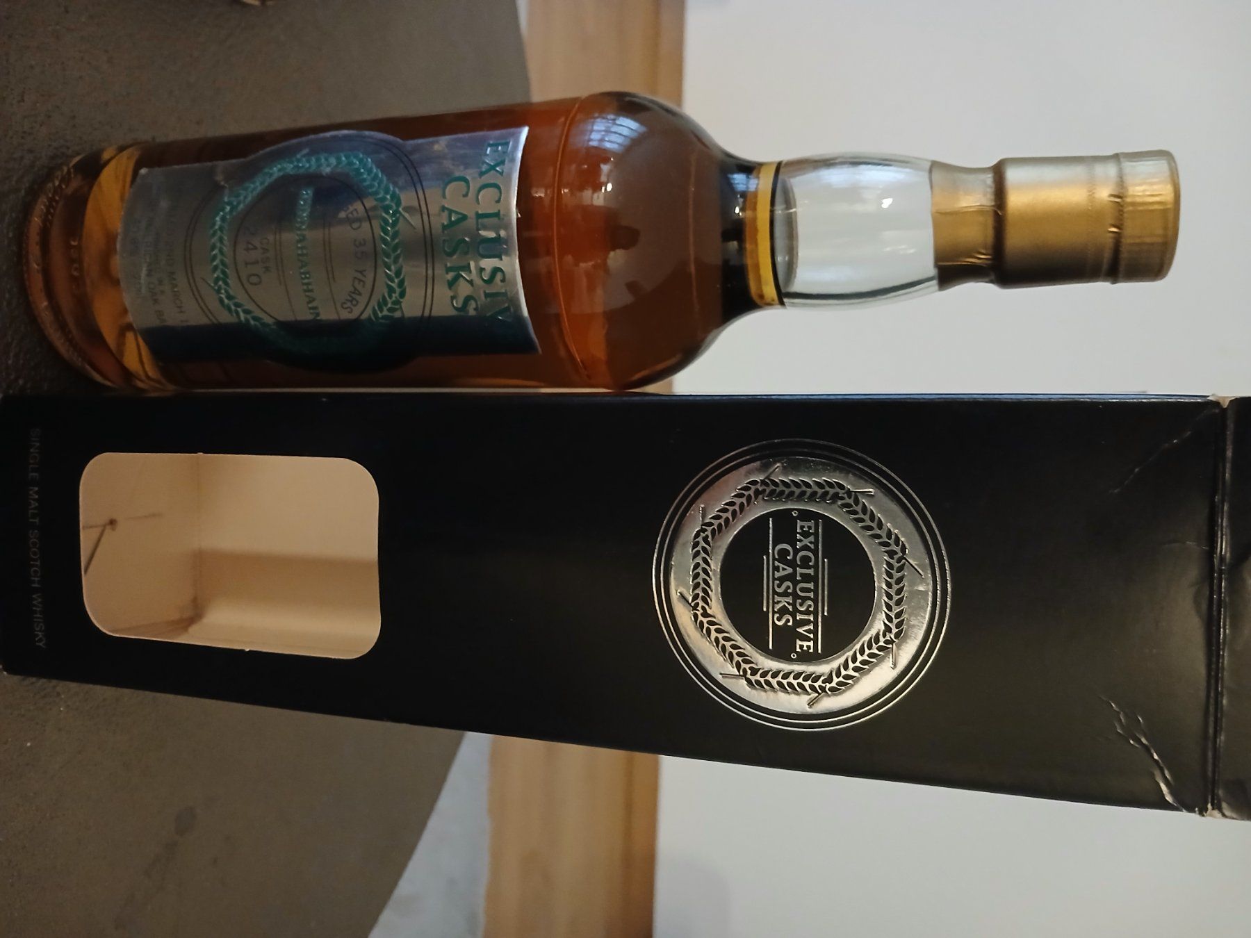 Bunnahabhain Bevande alcoliche: Rare whisky bunnahabhain 1973 – Nuovo e nell'imballaggio originale da Zufikon venduto da Absolut64