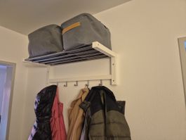 White hat rack