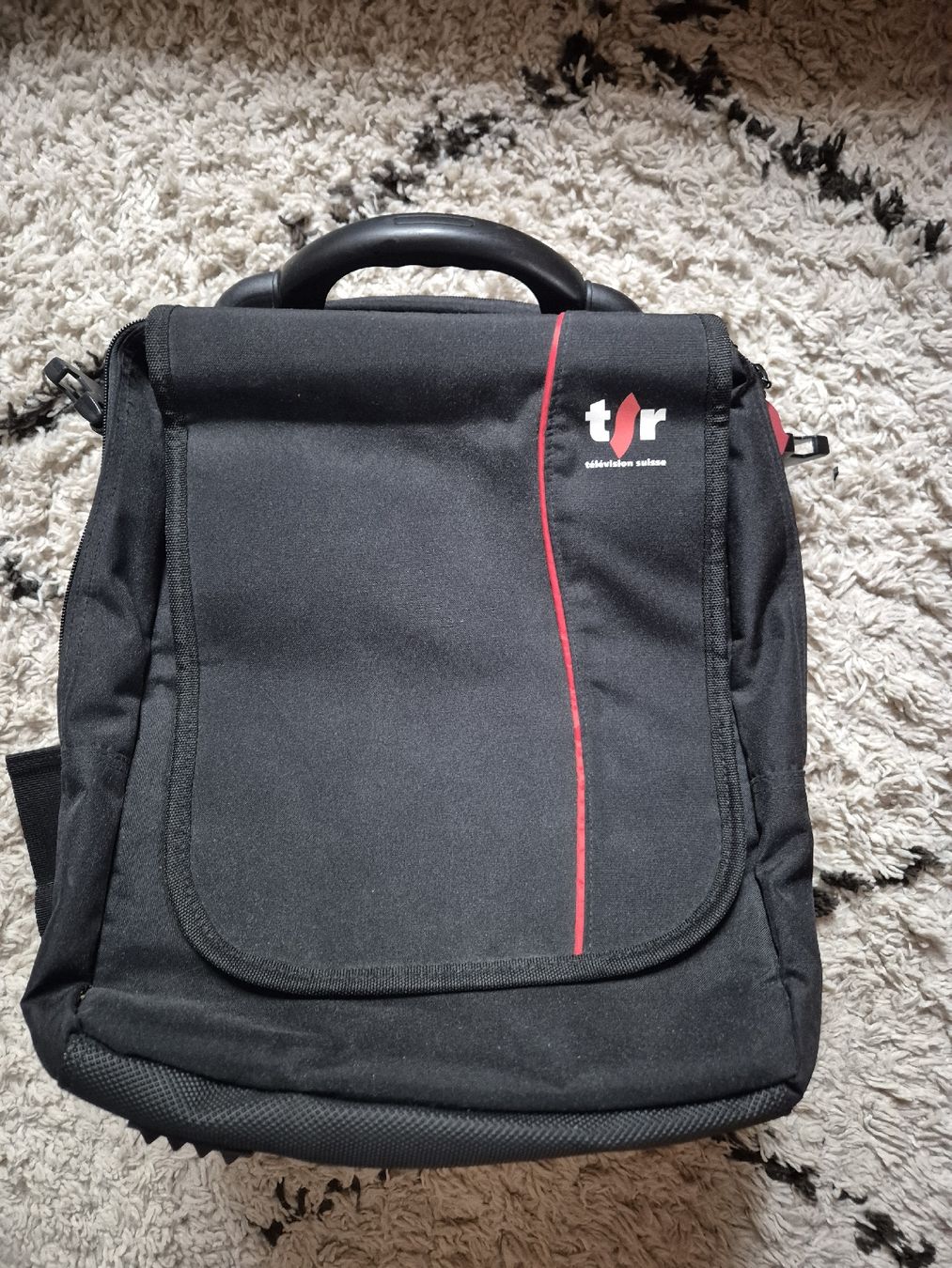 Sacs à dos: Sac à doc TSR originale, noire bon état – D'occasion à Lausanne par mly_j8yp