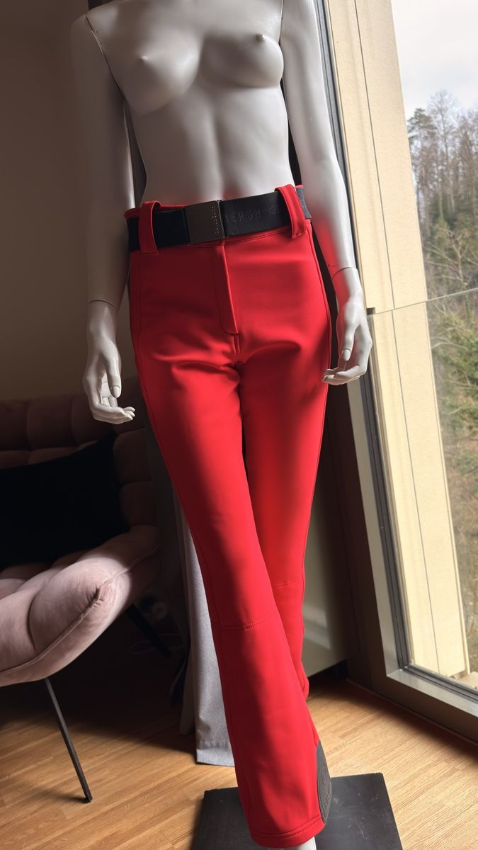 Goldbergh Pantaloni: Goldbergh Rote Skihose ||Größe 38 |! – Nuovo (secondo la descrizione) da Kilchberg ZH venduto da nad_6dwp