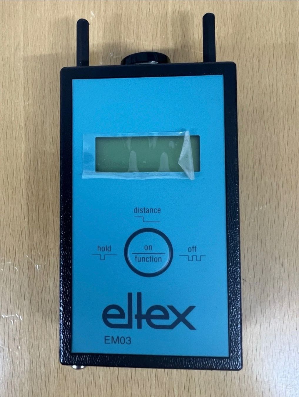 Mesurer: Eltex EM03 mesureur de champ électrostatique – D'occasion à Basel par La.Bonne.affaire