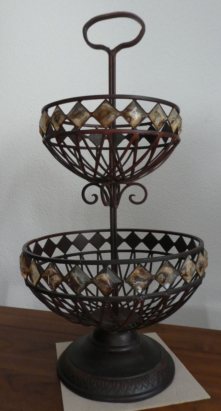 Toutes les décorations: Etagere 2 stöckig – D'occasion à Goldau par Aizo