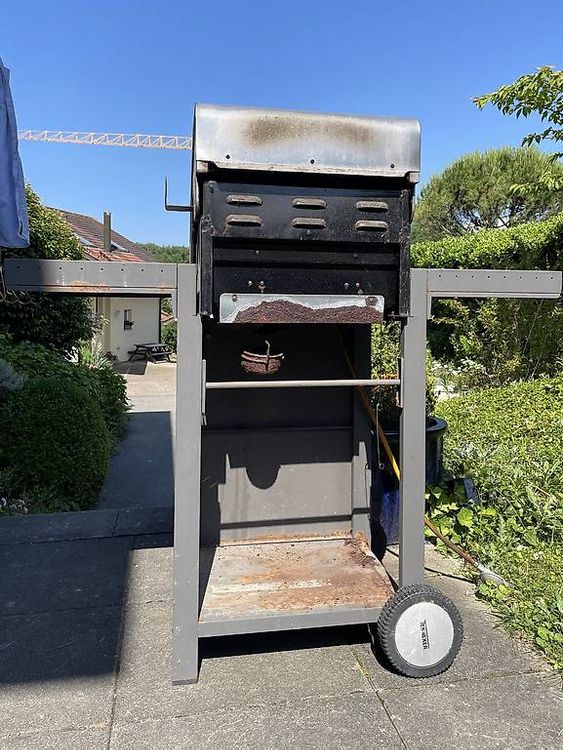 Griglie: Grill Barbecue à gaz Tenneker à donner – Usato da Ecublens VD venduto da gra_r782 3