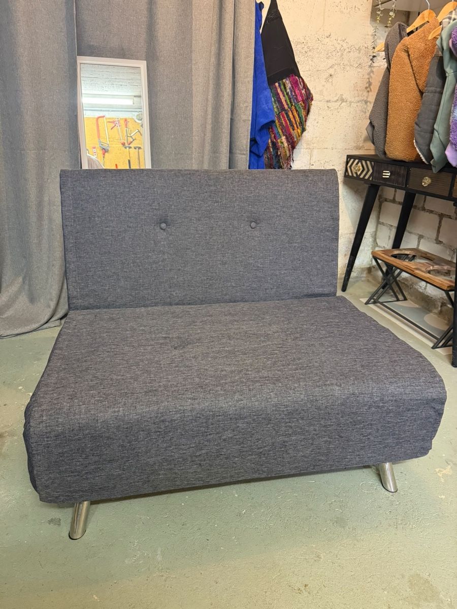 Sofas: Bettsofa-Schlafsofa  – D'occasion à Muhen par marc1995