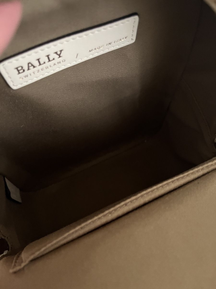 Bally Sacs à dos: Bally Rucksack Ecru – Neuf (Voir description) à Pfäffikon SZ par Zitrone_100 4