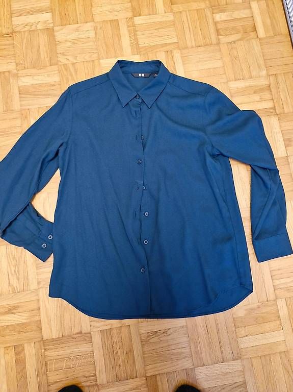 Camicette: Uniqlo Damenbluse Petrolblau – Usato da Biel/Bienne venduto da mor_x958