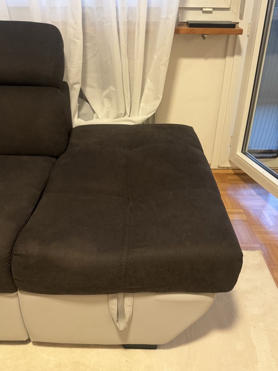 Sofas: Ecksofa mit Schlaffunktion dunkelgrau guter Zustand – Gebraucht aus Oberbipp von luk_w8dk 2
