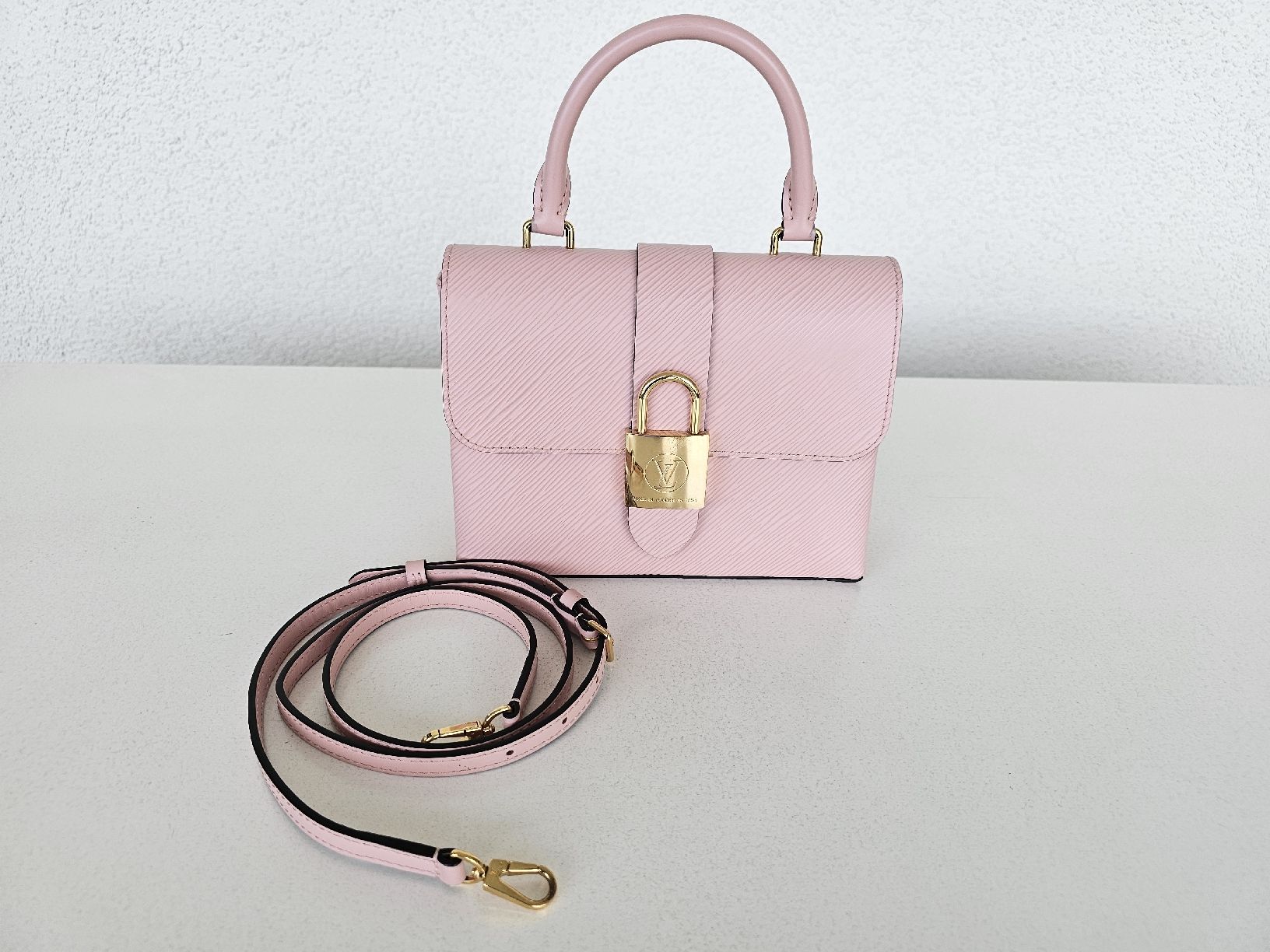 Louis Vuitton Borse da donna: Louis Vuitton Lock BB Epi - pink – Nuovo (secondo la descrizione) da Dottikon venduto da Chicca_73 2
