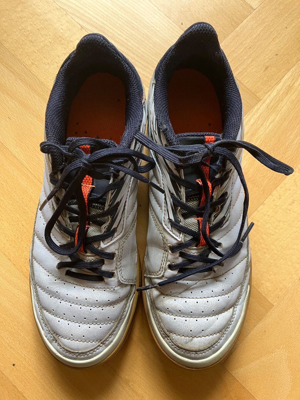 Decathlon Scarpe per ragazzi: Turnschuhe / Hallenschuhe Grösse 38-39 – Usato da Zürich venduto da rebene 2