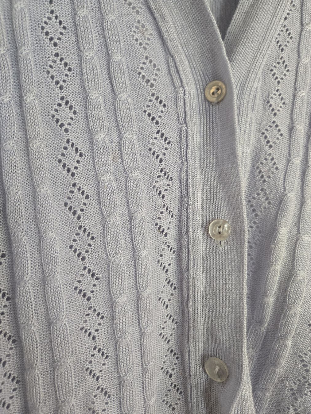 Maglioni & Felpe: Vintage Hellblaue Strickjacke, Kurzarm, Gr. 46 – Usato da Dübendorf venduto da Timulka 2