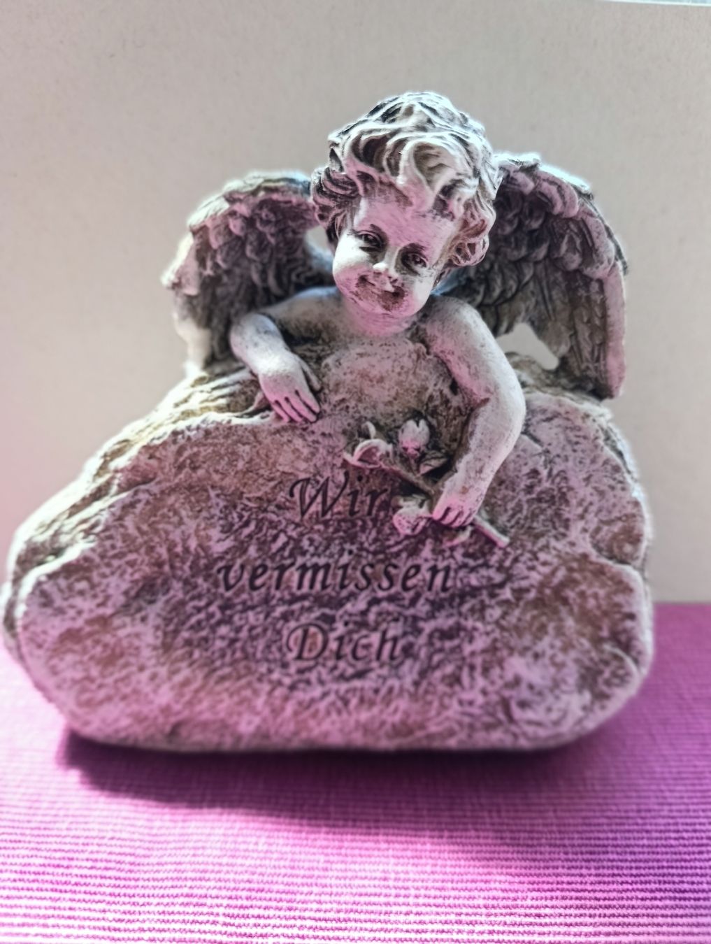 Figuren: Grabschmuck Engel Wir vermissen Dich – Neu (gemäss Beschreibung) aus Elfingen von Bimbo