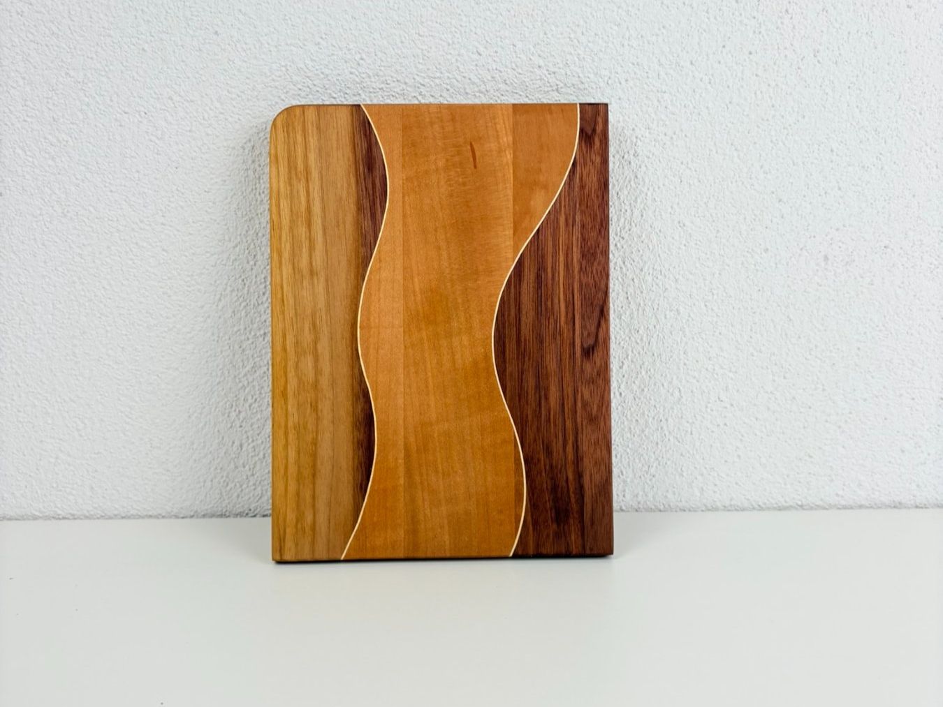Elettrodomestici da cucina: Besonderes Schneidebrett "Current" handgefertigt – Nuovo (secondo la descrizione) da Zwillikon venduto da EichenlaubWoodwork 3