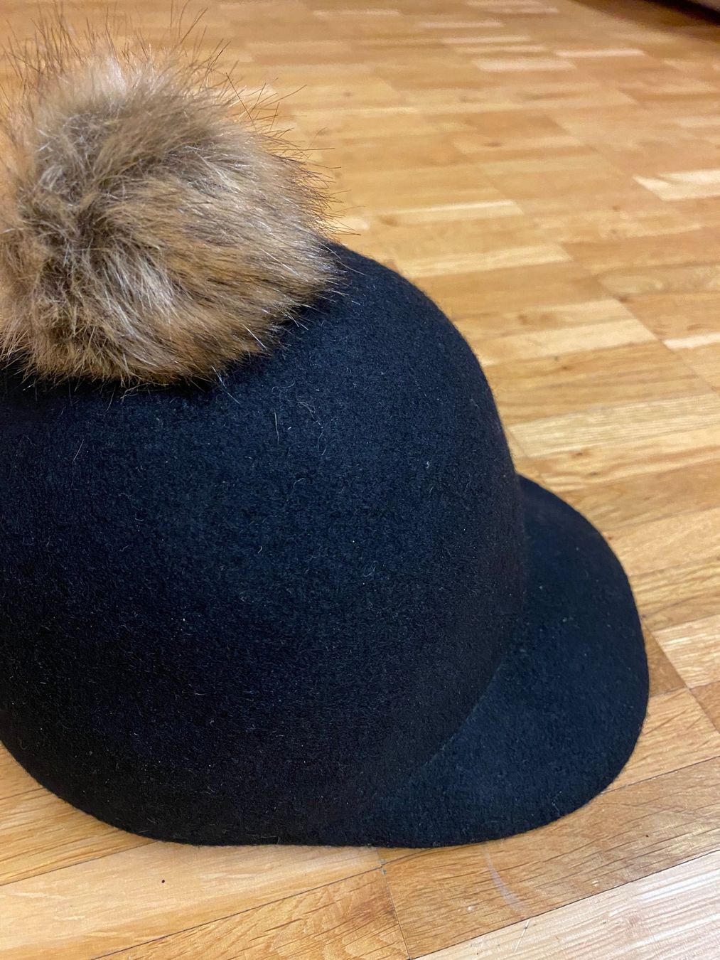 Altro abbigliamento per bambina: Kinder Mütze Kappe Gr.122-128 schwarz – Usato da Kastanienbaum venduto da Muenchnerkindl1 1
