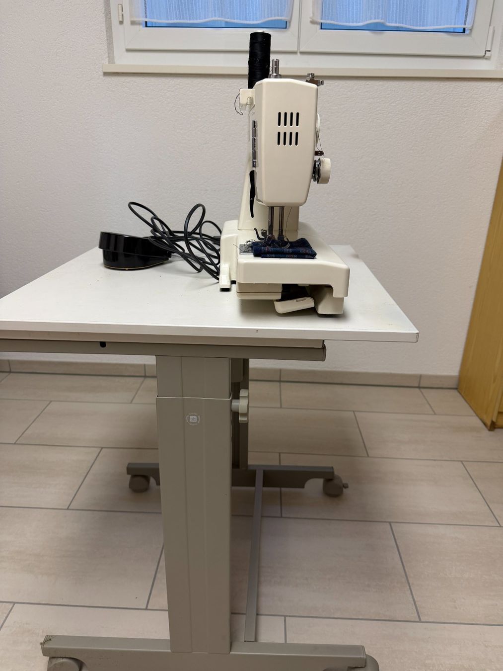 Nähmaschinen: Nähmaschine – Gebraucht aus Biezwil von Wjakob1 1
