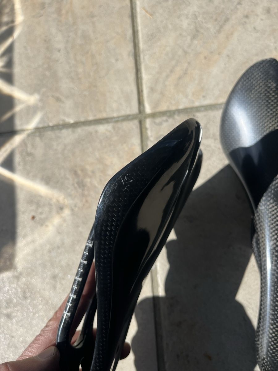 Pezzi di ricambio: Selle vélo en carbone  – Usato da Epalinges venduto da DukeNoble 4