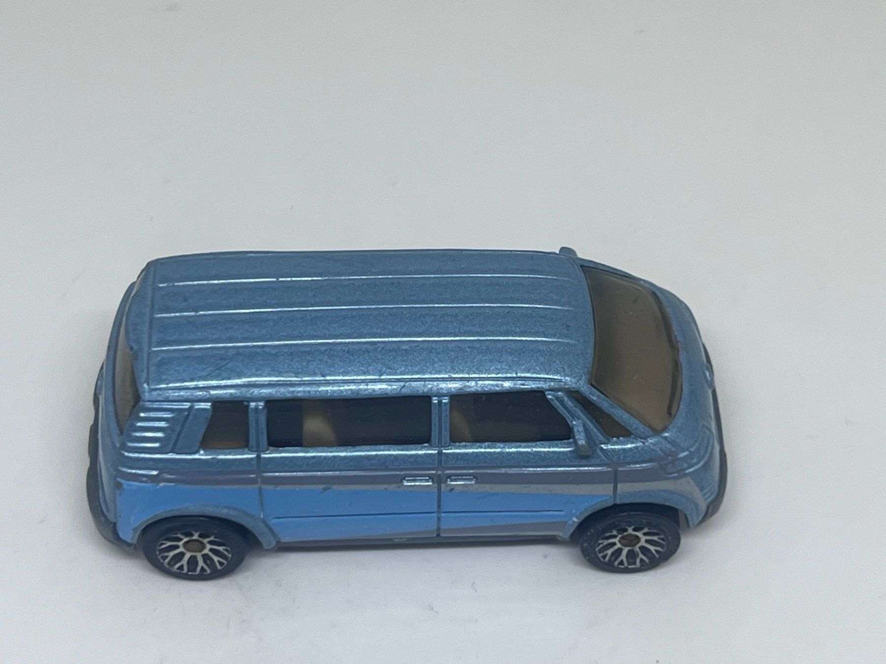 Matchbox Voitures modèles: Matchbox Volkswagen Microbus #778 – D'occasion à Wildegg par LaaBoutique 1