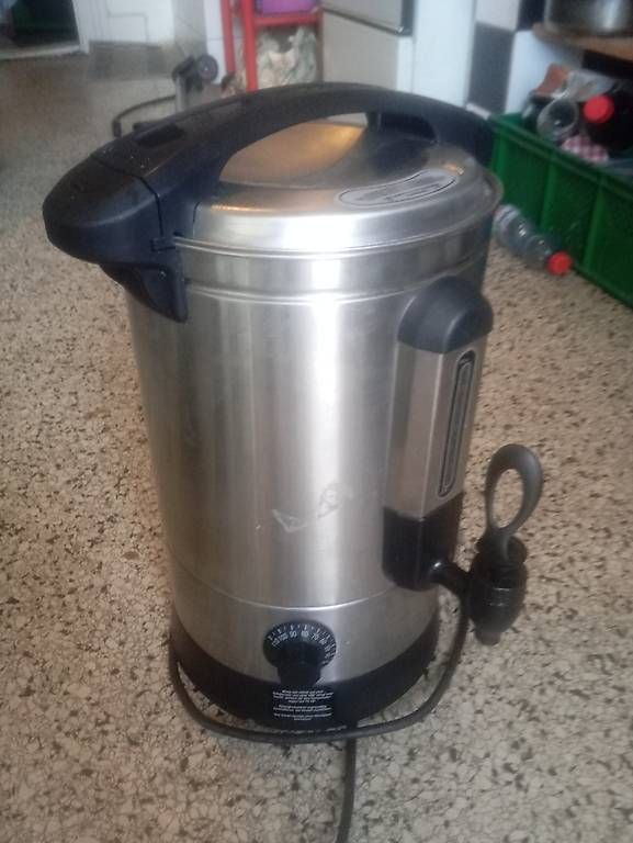 Bouilloires électriques: Wasserboiler 1500 watt – D'occasion à Basel par Petergunn