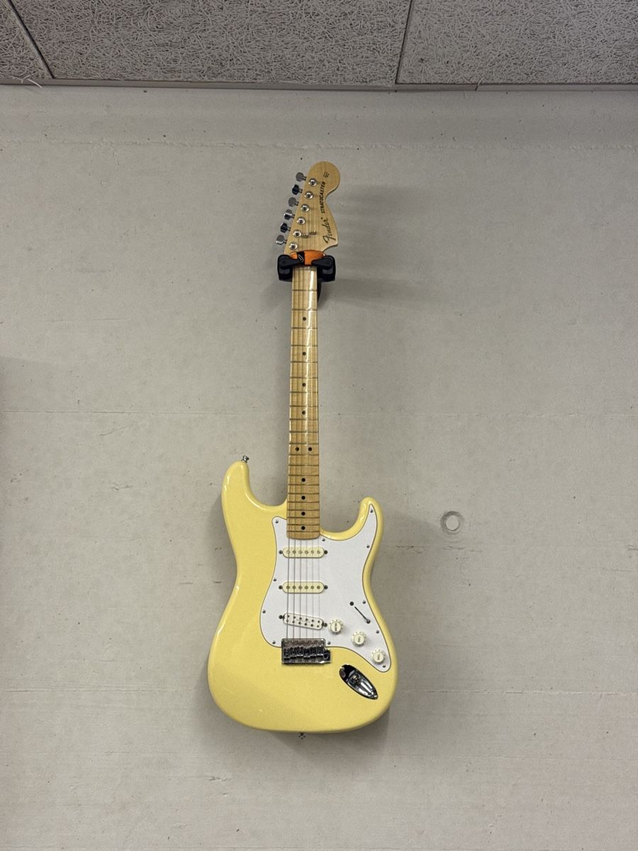 Fender Strumenti musicali: Fender Stratocaster 70s Japan – Usato da St. Gallen venduto da jennaboy