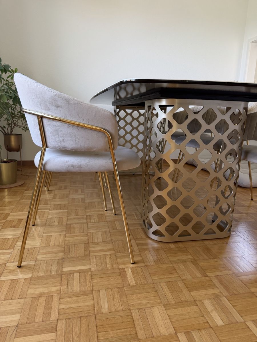Tables: Tisch  Mamorlook mit passenden Stühlen  – Neuf (Voir description) à Zürich par Glamour2019 1