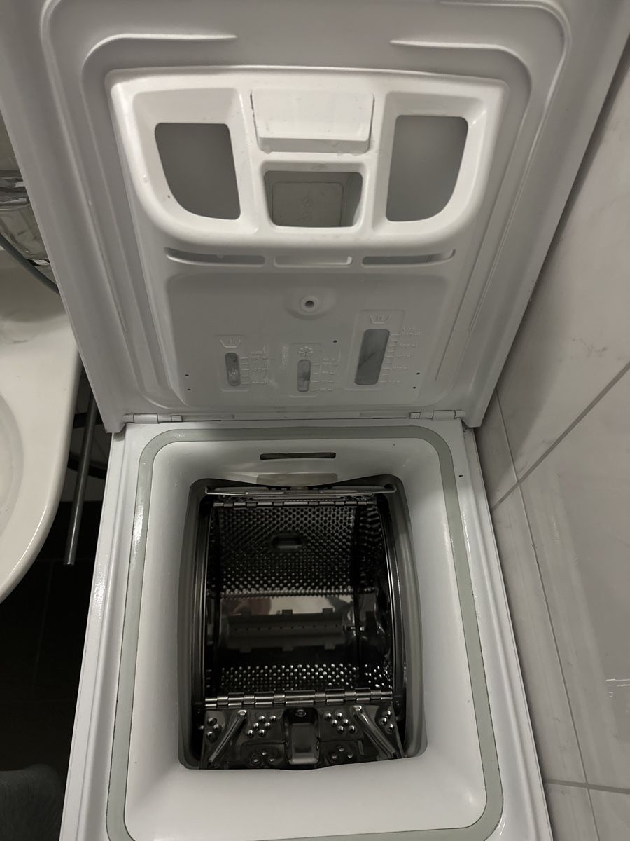 Whirlpool Waschmaschinen: Wasmachine Whirlpool 6th sense – Gebraucht aus Unterägeri von  3