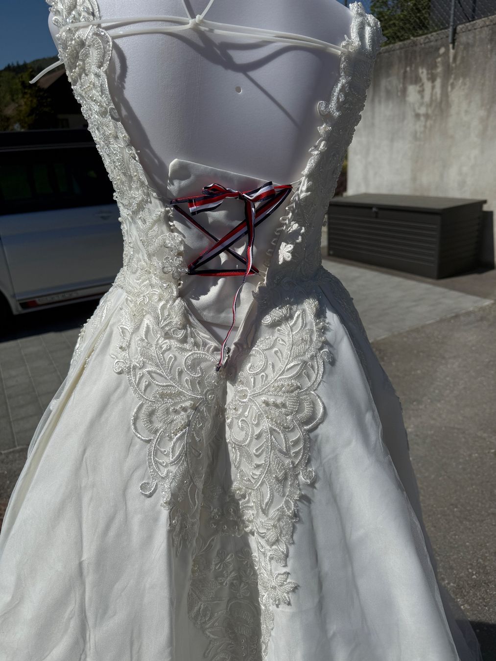 Vestiti: Brautkleid/ Hochzeitskleid Gr. 32/34 – Usato da Auenstein venduto da moin. 5